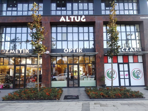 Altuğ Parfümeri görseli