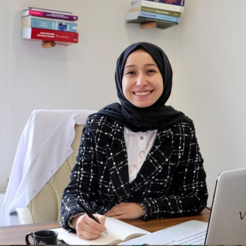 Diyetisyen Meryem Satılmış görseli