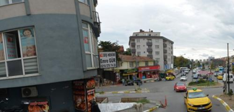 Diş Hekimi Emre Gür görseli