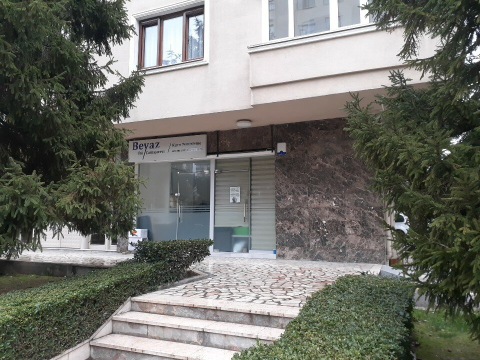 Beyaz Ütü ve Çamaşır Evi görseli