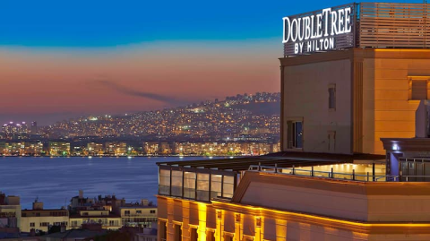 DoubleTree By Hilton Alsancak görseli