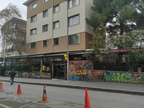 Berlin Cafe & Pub görseli