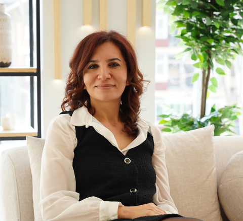 Doç. Dr. Tuğba Falay Gür görseli