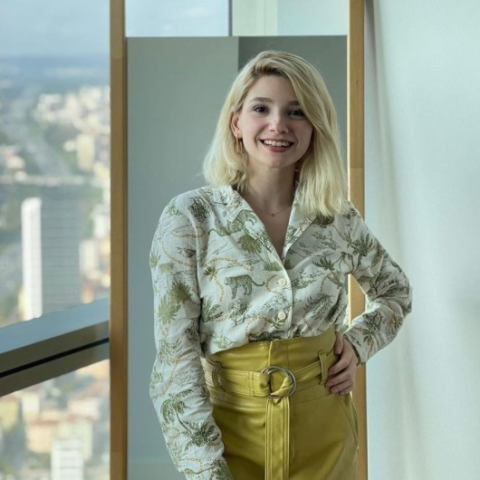 Dyt. Özge Başoğlu görseli