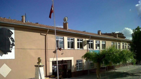 Asım Eren Ortaokulu (Niğde) görseli