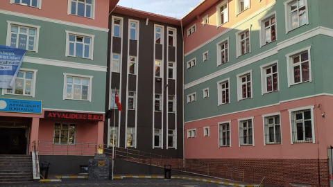Ayvalıdere İlkokulu (Esenler) görseli