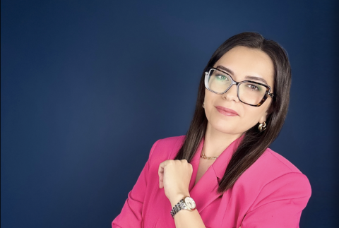 Bayan English görseli