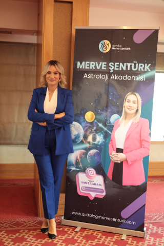 Astrolog Merve Şentürk görseli