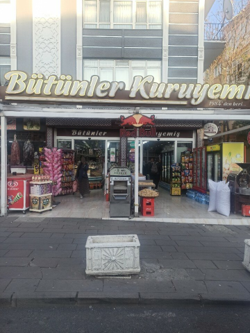 Bütünler Kuruyemiş görseli