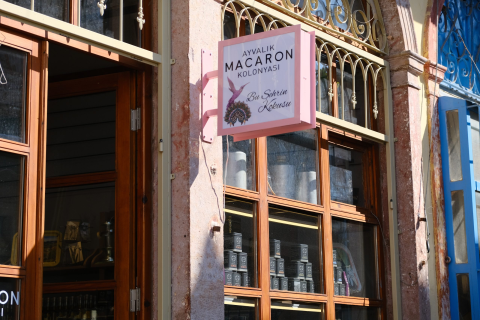 Ayvalık Macaron Kolonyacısı görseli