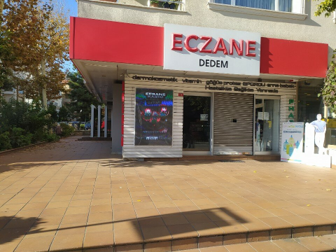 Dedem Eczanesi görseli