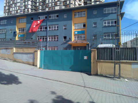 Esenyurt Merkez Ortaokulu görseli
