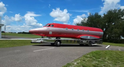 Elvis Karavan görseli
