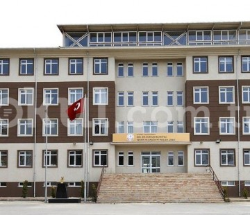 Doç. Dr. Burhan Bahriyeli Mesleki ve Teknik Anadolu Lisesi görseli