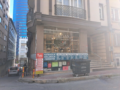Ceylan Büyükbayrak Seramik Atölyesi görseli