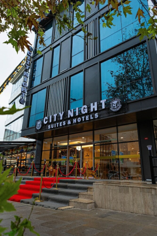 City Night Suites Hotels görseli