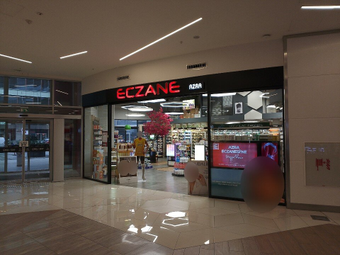 Azra Eczanesi (Ataşehir) görseli