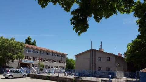 Atatürk Ortaokulu (Yenimahalle) görseli