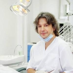 Diş Hekimi Metin Şanap görseli