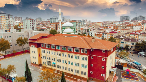 Cemil Meriç Ortaokulu (Bağcılar) görseli