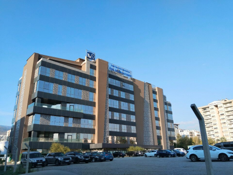 Galen Bayraklı Hastanesi görseli