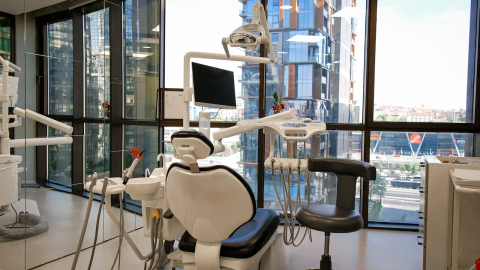 Etemoğlu Diş Kliniği görseli