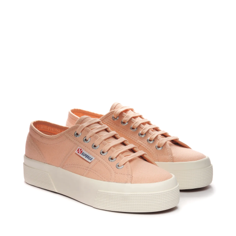 AKG Sneakers görseli