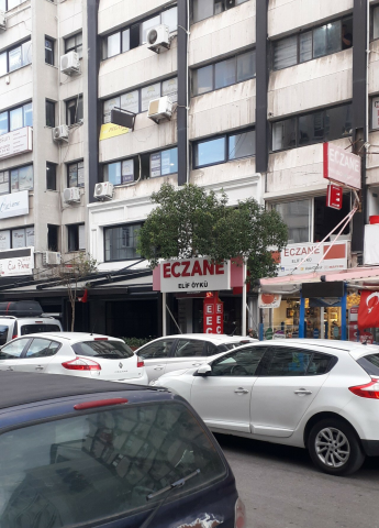 Elif Öykü Eczanesi (İzmir) görseli